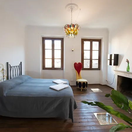Rosso E Nero Villa
